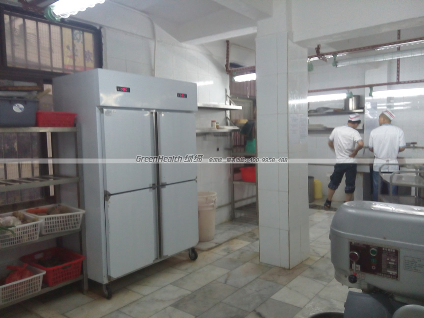 四門(mén)廚房柜